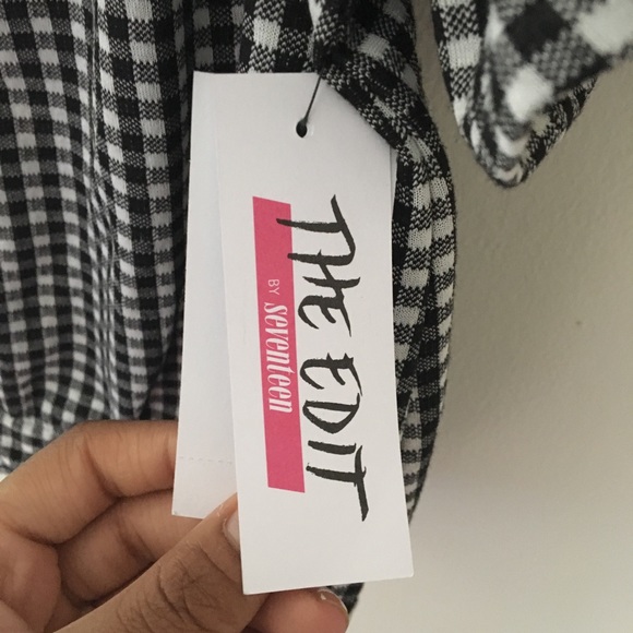 NWT Macy’s Gingham Off the Shoulder Top - Picture 3 of 4